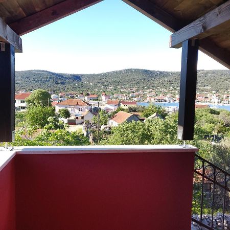 Guest House Maslina Vinišće المظهر الخارجي الصورة