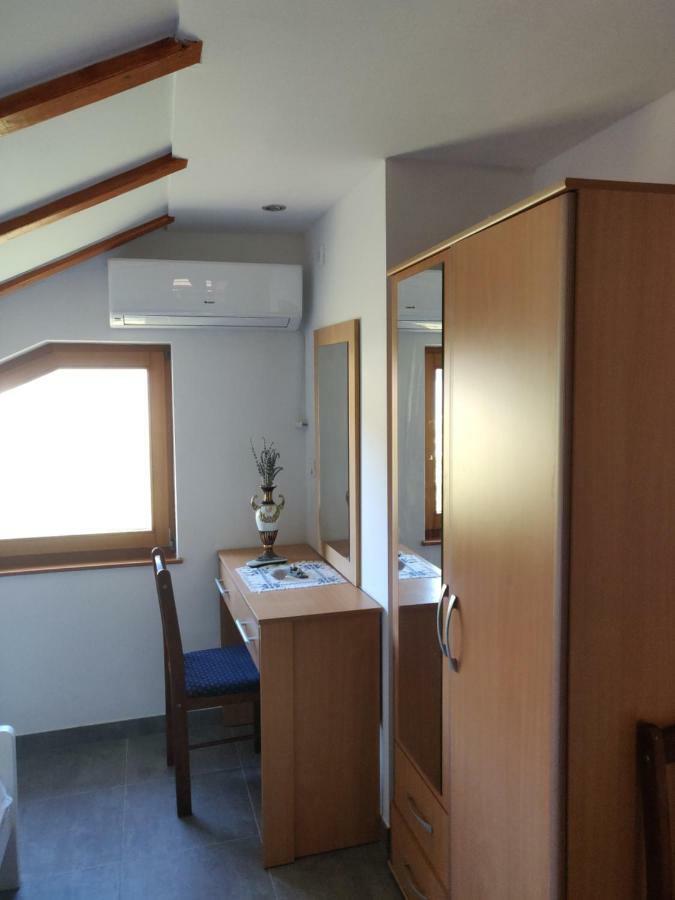 Guest House Maslina Vinišće المظهر الخارجي الصورة